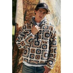 Urban Outfitters BDG Men's 1/2 zip pullover Sherpa Size Medium Boho Cottagecore